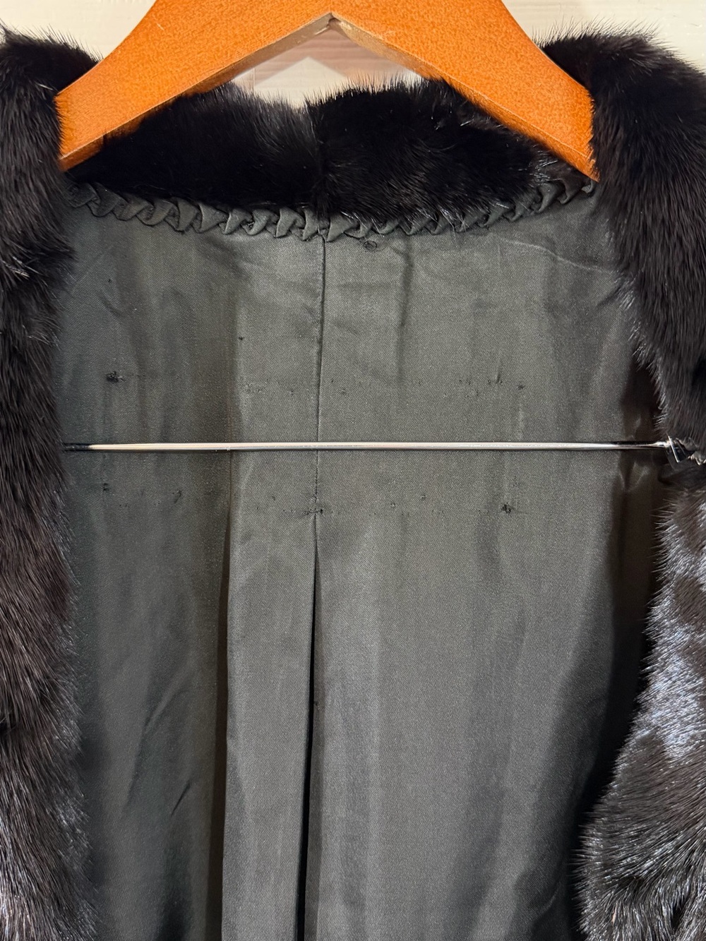 Vintage Saga Mink Fur Coat Genuine Ranched Mink Dark Fur Coat Womens Size 14 - Picture 14 of 16